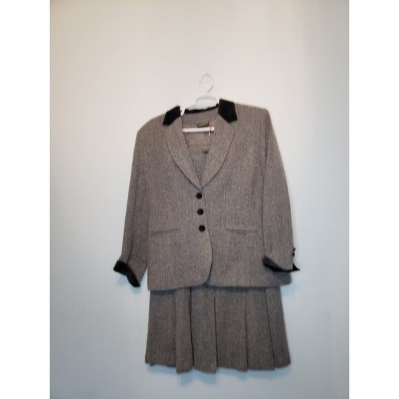 Geiger Dresses & Skirts - Geiger Collections Women 44 Outfit Set Button Front Blazer Skirt Gray Wool Tweed